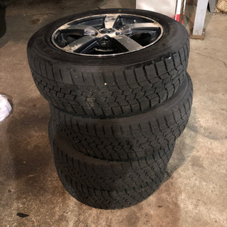 スタッドレス　15インチ　185/65r15 ばり目　17年製