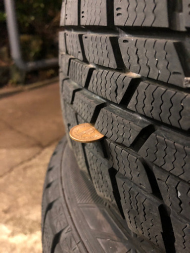 スタッドレス　15インチ　185/65r15 ばり目　17年製