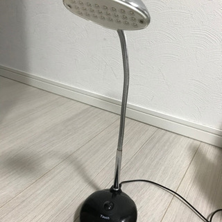 LED デスクライト　充電式　3段階調光