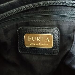 FURLA 黒 ハンドバッグ 本革の画像
