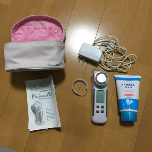 美顔器　プラチナホワイトソニック　ヤーマン