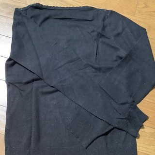 黒ニットの画像