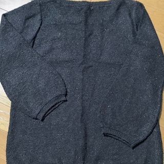 黒ラメ入りニットの画像
