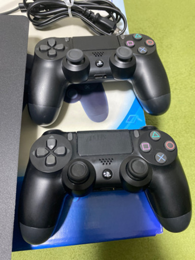 お得！PS4 CUH-2000 500GB コントローラー2個 ソフト付き