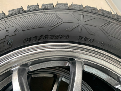 スタッドレスタイヤ4本セット155／65R 14