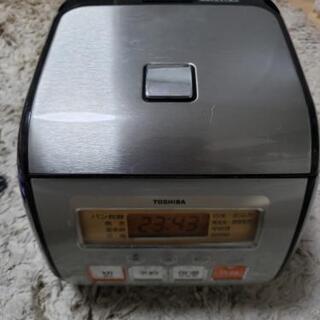 【21日午前中まで】炊飯器 3合炊き TOSHIBA