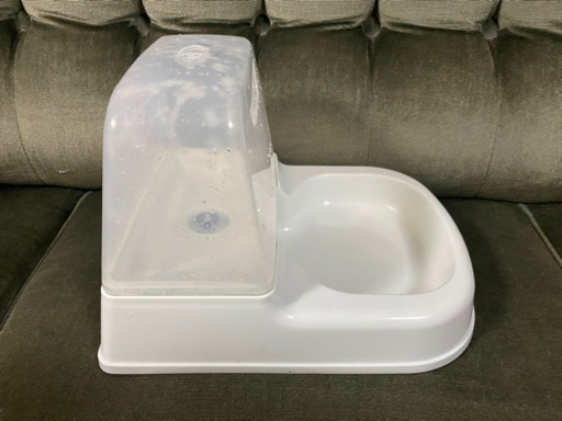 ペット自動給水器　水飲み器