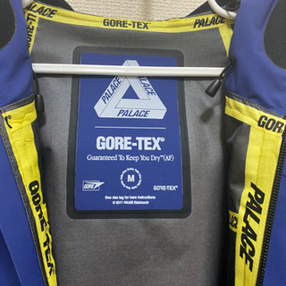 PALACE GORE-TEX®︎ JACKETの画像