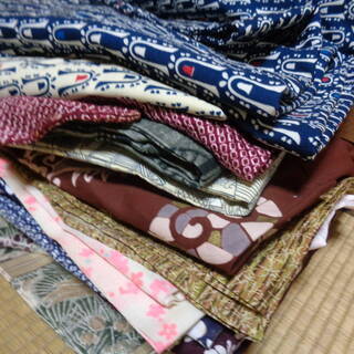 ☆★hf 着物 いろいろ まとめて 大量 タンスの引き出し４個分■リメイク材料/手芸/マスク作り布/パッチワーク/小物/着付け練習/レンタルの画像