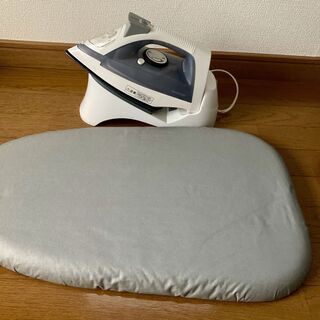 【値下げ交渉可能】アイリスオーヤマ スチームアイロン＋アイロン台【2020/03/26購入】の画像