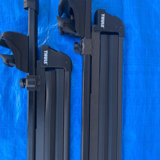 THULE ルーフバー&スキー,スノボーキャリア(ルーフレール用)の画像