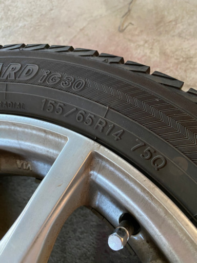 ワゴンR等に、軽自動車曜日スタッドレス　アルミ付き