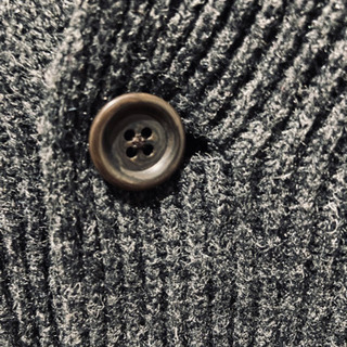 濃グレー厚手カーディガンの画像