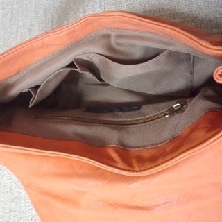 【価格下げました】 Plush & Lush ハンドバッグ/受渡場所指定値引きありの画像