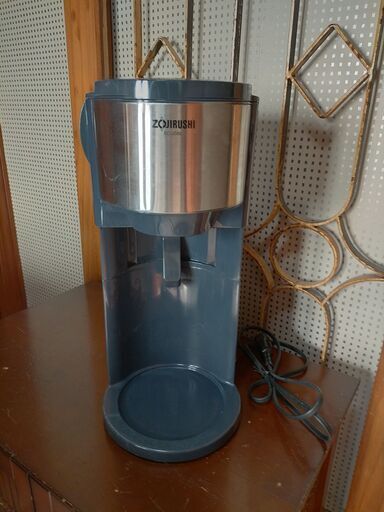 値下げしました！！　大型コーヒーメーカー　象印です　カップ8杯OKです　動作確認済　ポット付き