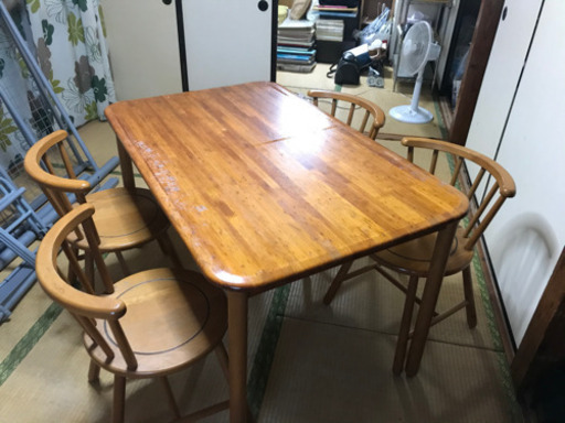 取引中　KOIZUMI ダイニングテーブル　1000円　取りに来てくれる方限定