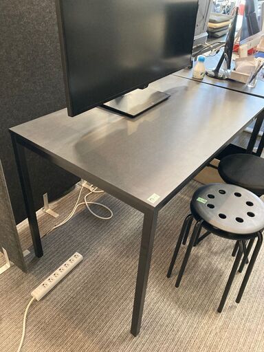 IKEAデスク TÄRENDÖ テーレンドー ●