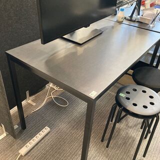 IKEAデスク TÄRENDÖ テーレンドー ●の画像