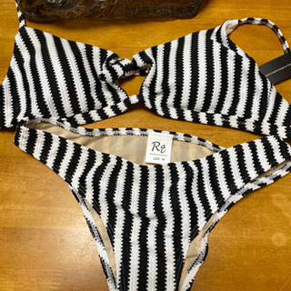 レディース　水着　M  ポーチ付き　３セット有
