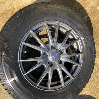 エルグランド TOYOトランパスMP4α スタッドレス 215/65/16