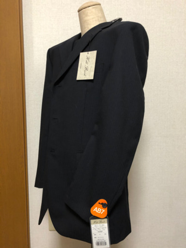 【新品・未使用】オンワード メンズスーツ AB7
