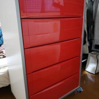 赤い5段チェスト　
