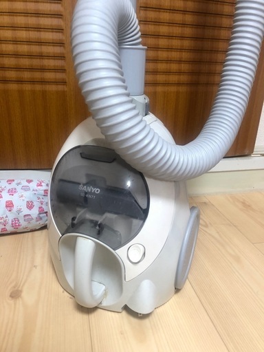 掃除機　サンヨー