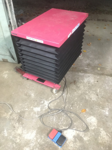電動リフトテーブル,台車,耐荷重100kg(大人2人は余裕で上げれます)