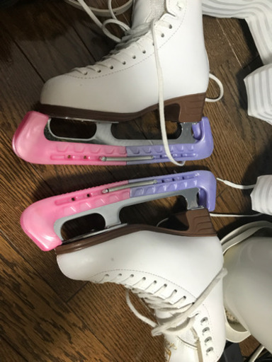 スケート靴　ジャクソンアーティストプラスサイズ4（約22センチ）