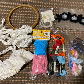 手芸用品　刺繍道具　まとめ売り　和洋裁　刺繍枠　糸　針　テープ　...