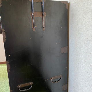 ☆差し上げます☆ 古いタンス　黒色　５段　小引き出し付きの画像