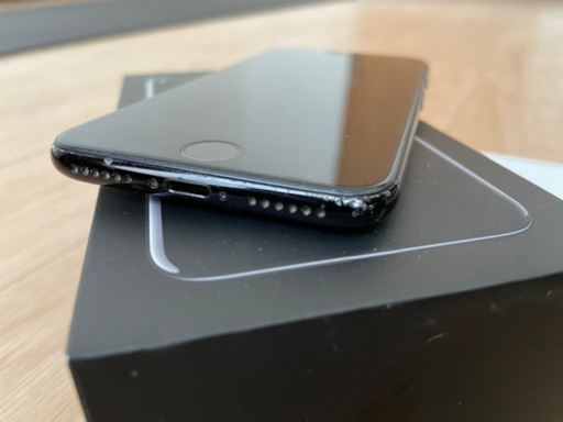 iphone7 128GB ブラック【SIMロック解除済み】ケース付