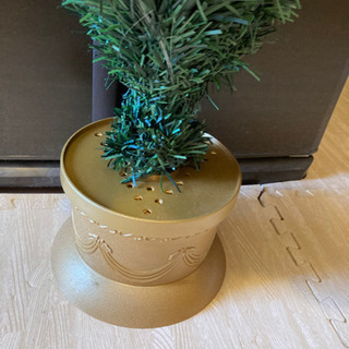 クリスマスツリー125センチ　鉢付き　装飾つきの画像
