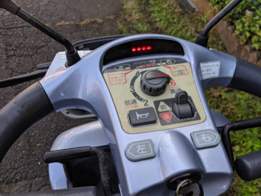 お買い上げいただきましたありがとうございますスズキ製セニアカーet4d完動品！新品日立製バッテリー交換済み近県配送可