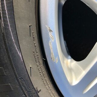 アルミホイールのガリ傷、少し見栄えを良くしませんか？