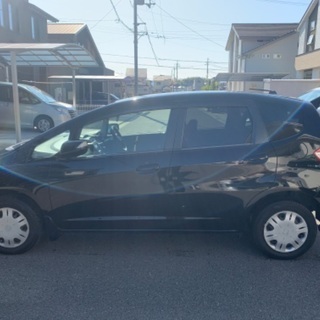 期間限定車検2年付、20万！フィット　装備充実　機関良好！特別仕様車の画像
