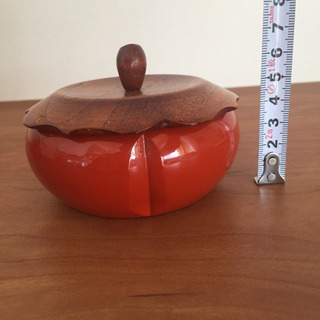 ［無料］木のふた付き容器の画像
