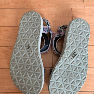 teva サンダル中古24.5  状態よしの画像