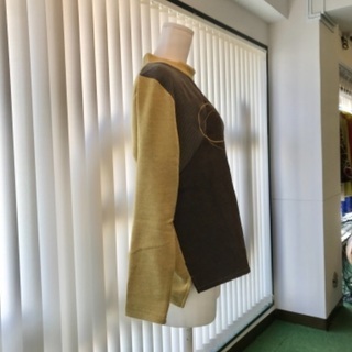 トップス　花柄の画像