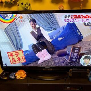 2011年製　ＳＨＡＲＰ　薄型液晶カラーテレビ　５２インチ