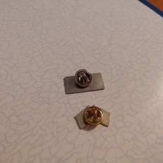 イギリス&ドイツ　国旗ピンバッチ×2個の画像