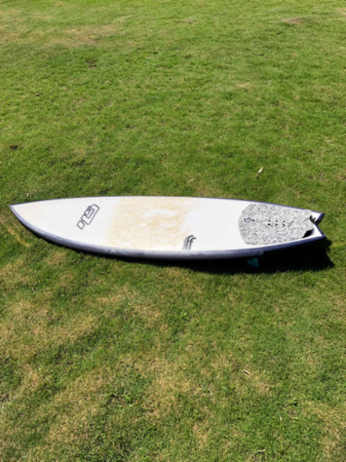 値下げしました！　HAYDENSHAPES ヘイデンシェイプス　アンタイトル　フューチャーフレックス 5'7   19 1/4   2 5/16   26.9L　　写真のフィンもお付けします。