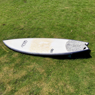 値下げしました！　HAYDENSHAPES ヘイデンシェイプス　アンタイトル　フューチャーフレックス 5'7   19 1/4   2 5/16   26.9L　　写真のフィンもお付けします。の画像