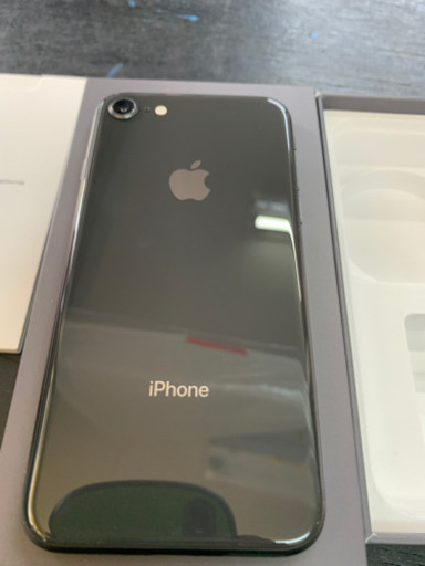 【美品】シムフリー iPhone8 64GB スペースグレー 2020/11/17