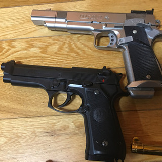 BB弾のモデルガンの画像