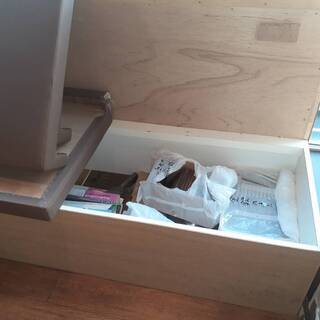 ☆括り付けソファー?ベンチ! テーブル付き! 3セット!☆全部まとめて3万円! 店舗用! レストラン バー カフェ 食堂 飲食店☆おまけベンチ4m x 3個!☆取りに来られる方のみ!古民家カフェ!の画像