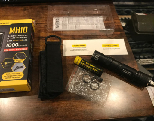 NITECORE製 懐中電灯MH10 (充電式)