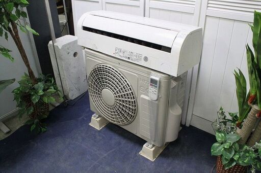 R2296) HITACHI 中古 日立 白くまくん　コンパクトサイズのシンプルモデル　AJシリーズ　RAS-AJ22H(W) 2.2Kw 100V 6畳用 2018年製! エアコン 店頭取引大歓迎♪