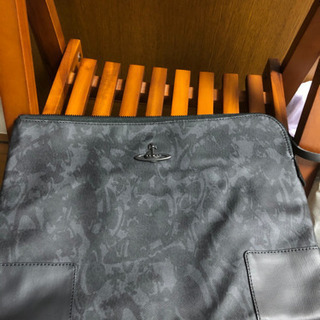 Vivienne Westwoodクラッチバッグの画像
