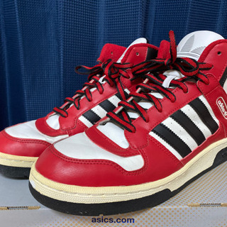 お譲り先決まりました❗️adidas ハイカットスニーカー